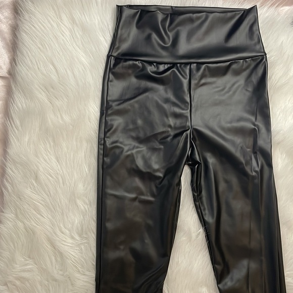 NEW FALL WOMEN’S TRENDY BLACK FAUX SPANX LEATHER LEGGINGS - Picture 7 of 16
